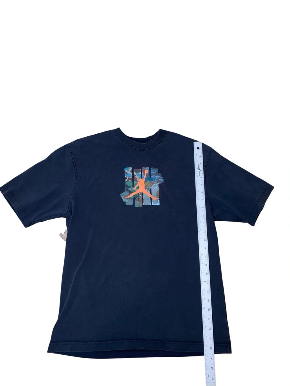 Jordan x Undefeated Strikes Graphic Tee Mens M Black 